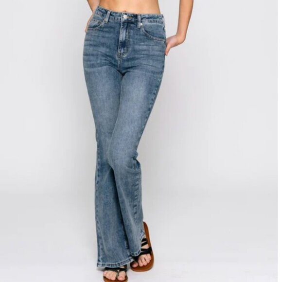 NWOT - Callisto Denim Flare Jeans -- Size S - Picture 1 of 8
